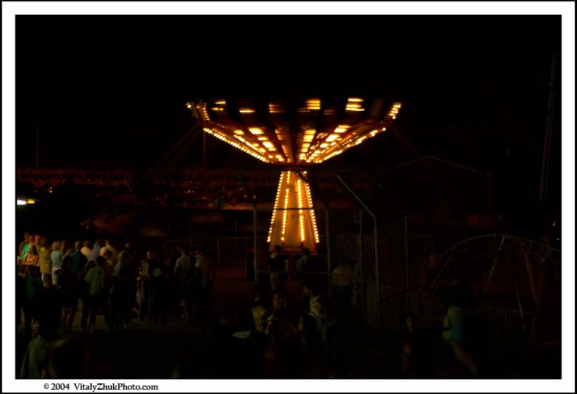 SouthwickCarnivalFireWorks2004 36CWX