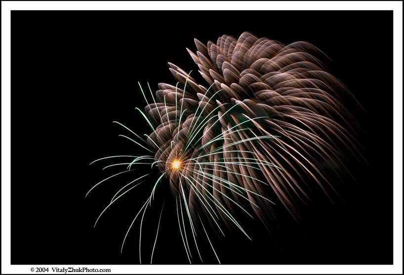 SouthwickCarnivalFireWorks2004 49CWX