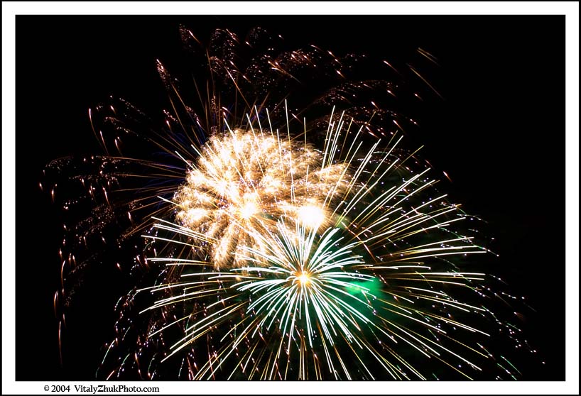 SouthwickCarnivalFireWorks2004 51CWX