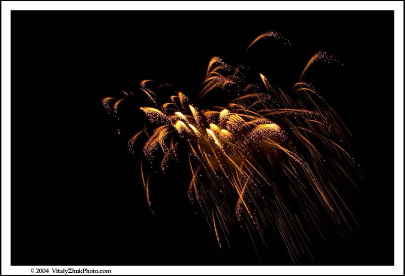 SouthwickCarnivalFireWorks2004 57CWX
