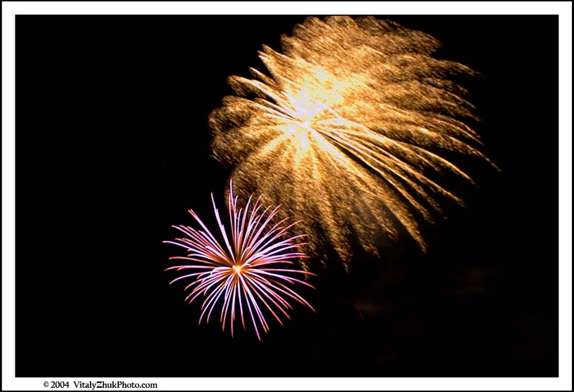 SouthwickCarnivalFireWorks2004 76CWX