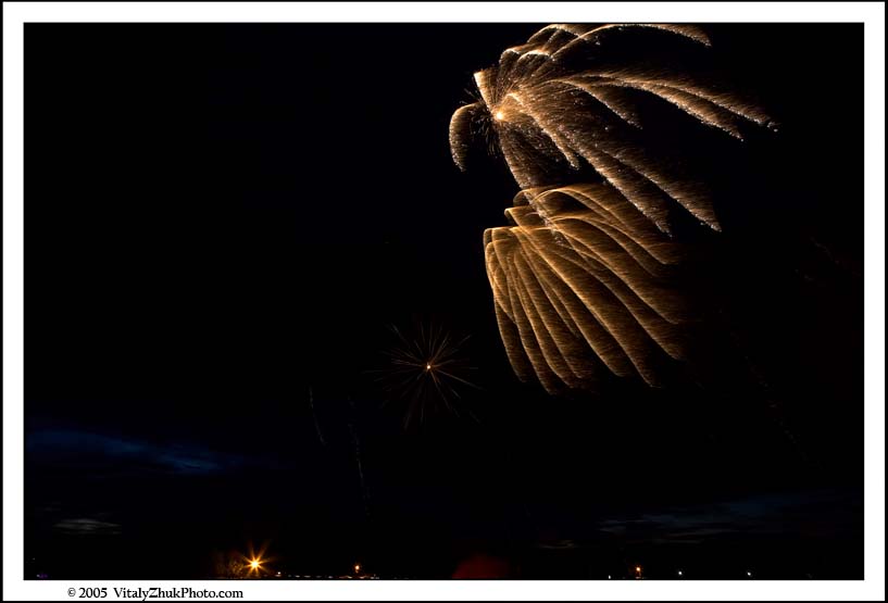 FireWorks 2005 065CWX
