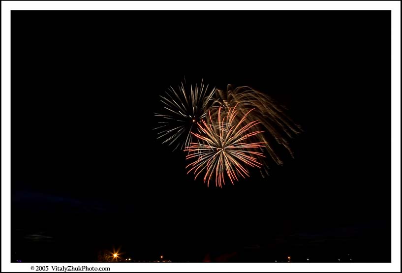 FireWorks 2005 074CWX