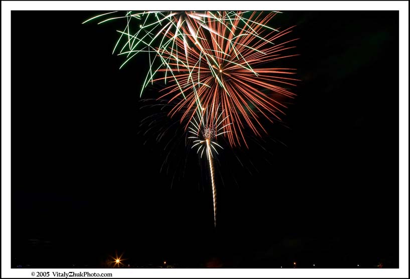 FireWorks 2005 082CWX