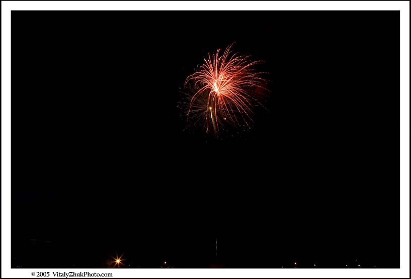 FireWorks 2005 083CWX